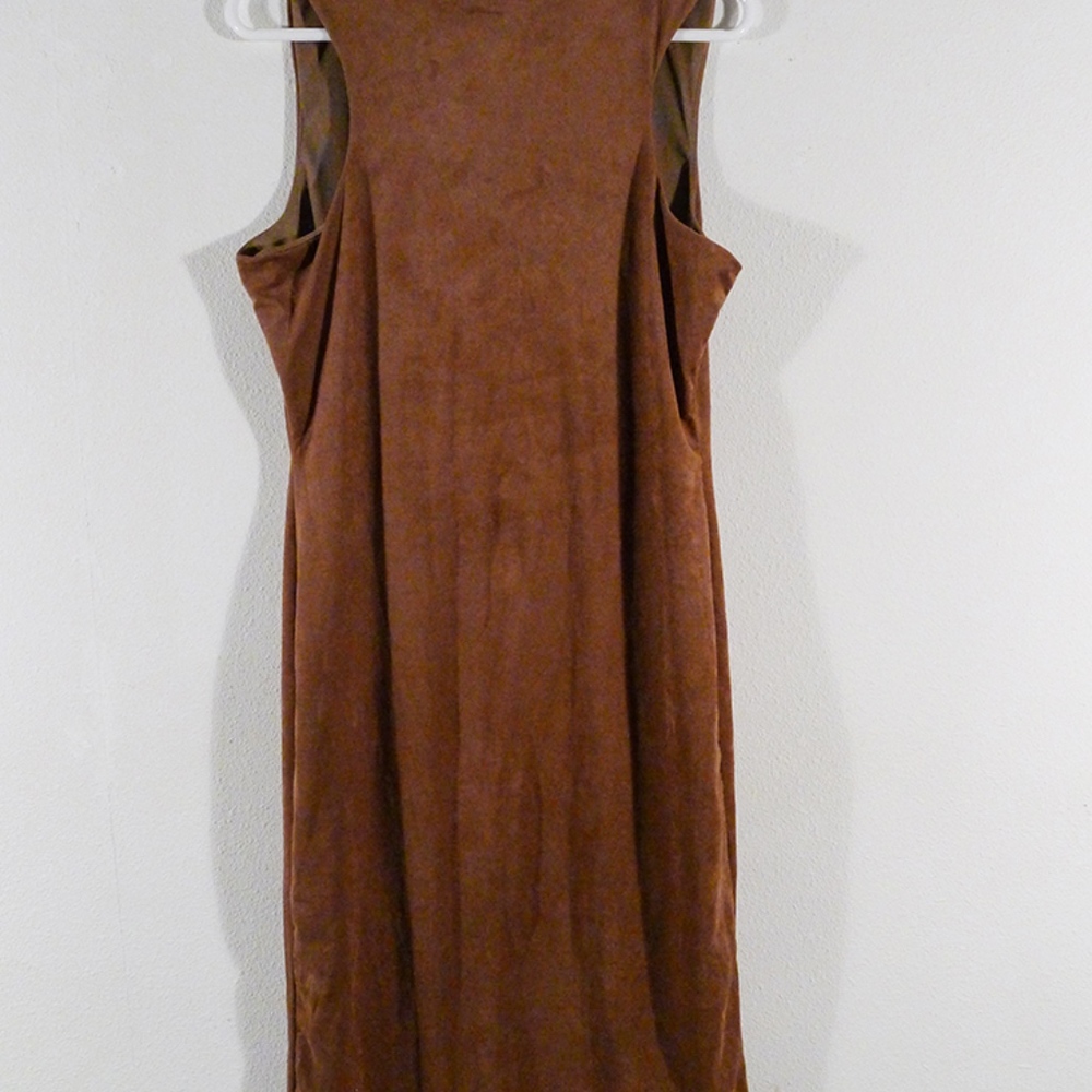 Dress - Picture 2 of 3